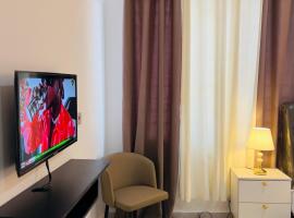 Splendid Apartment, hotel a Tema