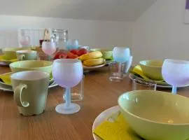 Grüne Oase stadtnah mit Balkon