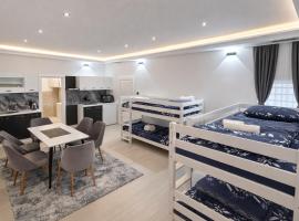 One-bedroom family apartment, hotelli kohteessa Bosanska Krupa