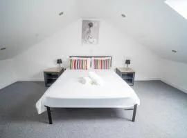 Stylish Swansea City Stay Brunswick Hub