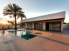 Villa Adriano by PalmSuites, Hotel in Mutxamel