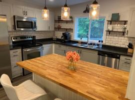 Beaver Den Getaway On The Chippewa River, hotel din Barryton