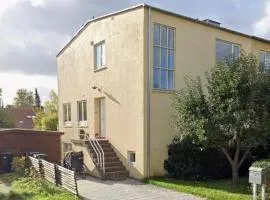 Cozy and Spacious Guest House, Virum