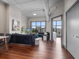 Luxury Apartment W City Views - Leonard Building