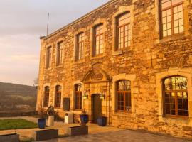 Chateau De Latour, hotel sa Latour