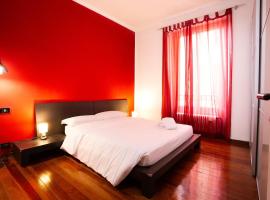Smart Stay in Luino center, hotel v destinaci Luino