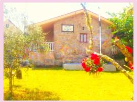 A Casa do Aloumiño da Auga Mondariz VT-PO-00148 y SPA Prexigueiro Obsequio entrada por persona a circuito termal, Hotel in Lougares
