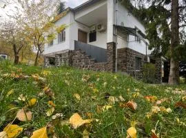 Almás Tanya Vendégház