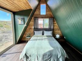 Starwalk Modern A-Frame #1, hotel a Meadview