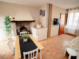 Aura Apartment - VISTA LAGO - CENTRO STORICO, hotel v destinaci Bracciano