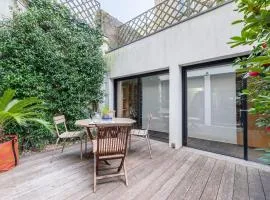 Large fully renovated 250m house