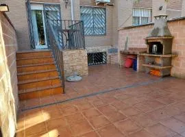 CHALET AMPLIO y LUMINOSO CON PATIO