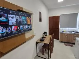 Studio Confortável Wifi Rápido Bem Localizado 4