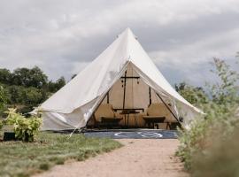 Oblík Glamping, hotel Raná városában