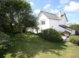 Clovelly Cottage Crantock near sandy beaches
