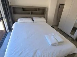 Modern Detached Studio - close to St Vincent Hospital & city & Gabbinbar