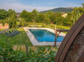 Amenity Penzion Horni Vestonice, hotel con vasche idromassaggio a Horn&iacute; Věstonice