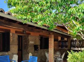 Chozos Rurales El Solitario, hotel u gradu Baños de Montemayor