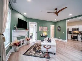 The Marietta Square Manor - Marietta Square