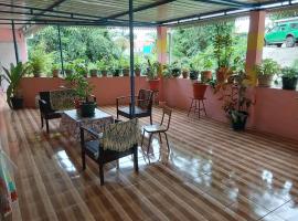 mango guest house, Hotel in La Ferme