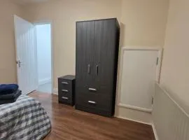 ELI STAY Ensuite rooms