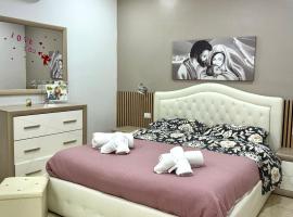 EnjoyCasa Tra Sole Mare e L'Etna、Adranoのホテル