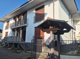 Villa Cantalupo 1, hotel i Sillavengo