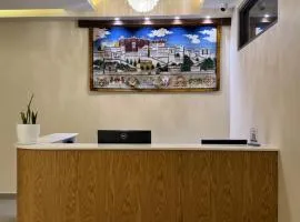 Tashi Tagay Hotel & Apartment