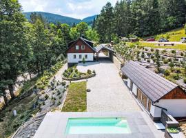 Holiday Home Zadov by Interhome, hotel en Stachy