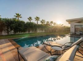 Soliville Luxury Oasis with Private Pool, hotel v destinaci Segraga