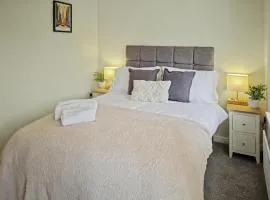 Premium 2Bed Parking Near NEC,BHX,JLR,Sleeps 5