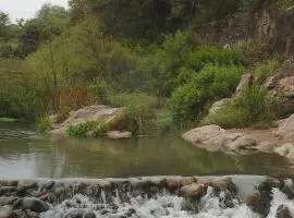 Aguas Antiguas Casa junto al Río