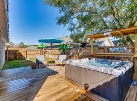 < 2 Mi to Navarre Beach: Group Home w/ Deck + Bar