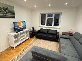 Modern Comfort Near Gatwick, Three Bridges & M23!, viešbutis mieste Copthorne