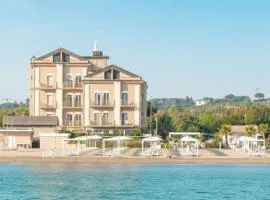 Hotel Liberty Beach - Parking & Beach