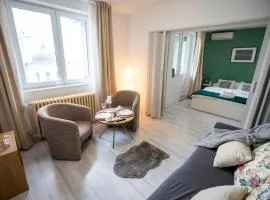 Old Town Luxe Retreat - Calea Victoriei CEC Bank