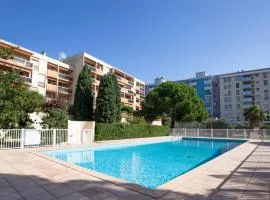 Apartment Les Jardins du Luxembourg-3 by Interhome