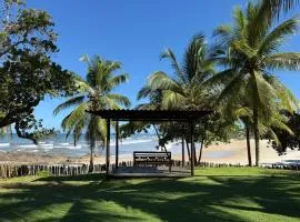 Flat Ilhéus Olivença pé na areia no Condomínio Jubiaba