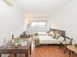 GuestReady - Domocenter studio with garage