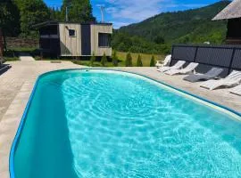 Славський Двір