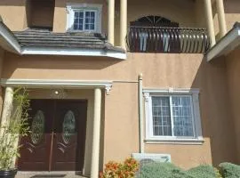 Serene Luxe 3BR Home Family Friendly MoBay Stay