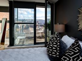 Deluxe City Centre Studio Apartment with Balcony & City Views - FREE WIFI NETFLIX, GYM ACCESS - WESTONE, smje&scaron;taj s priborom za pripremu jela u gradu 'Sheffield'