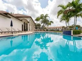 Remodeled Townhome with Pool & Lake Views in Gated