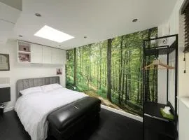 Wimbledon area - Beautiful Garden Casita