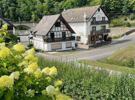 Ferienhaus Häuschen 7, hotel di Fuchshofen