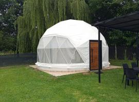 Glamping Vaqueros, хотел в Vaqueros