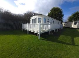 The Retreat Oakley - Marine Holiday Park Rhyl, מלון בריל
