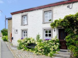 Very authentic Ardennes house, rental liburan di Paliseul