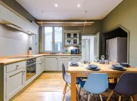 Spacious 6BR Home in Denbigh for Families & Groups