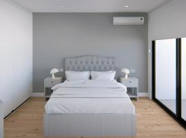 Victory Suites, hotel i n&aelig;rheden af Gibraltar Lufthavn, Gibraltar